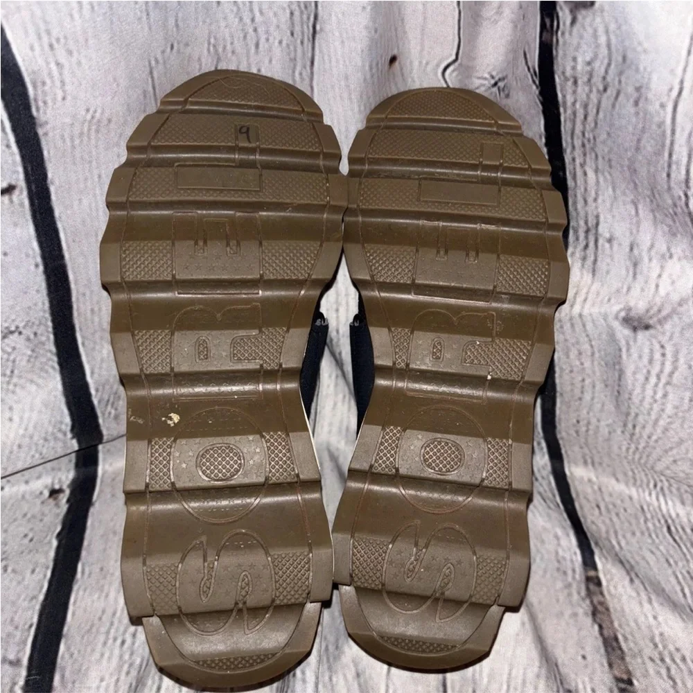 Sorel Kinetic Sneak Slip-On Sneakers Cordless Black Womens Size 8 Activewear